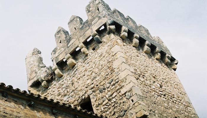 Torre del Prior domentada al segle XV (actualment reconvertida amb allotjament per als visitants)